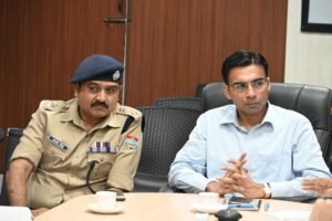 1746636585_देहरादून-में-हवाई-हमला-सायरन-बजा-शहर-में-ब्लैक-आउट.jpg