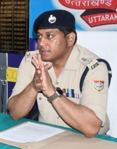 1746976232_एसएसपी-डोबाल-की-अगुवाई-में-मातहत-की-शानदार-परफॉर्मैंस.jpg