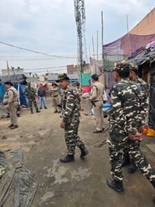 डीएम-एवं-एसएसपी-के-निर्देश-पर-ग्राउंड-जीरो-पर-उतरी.jpg
